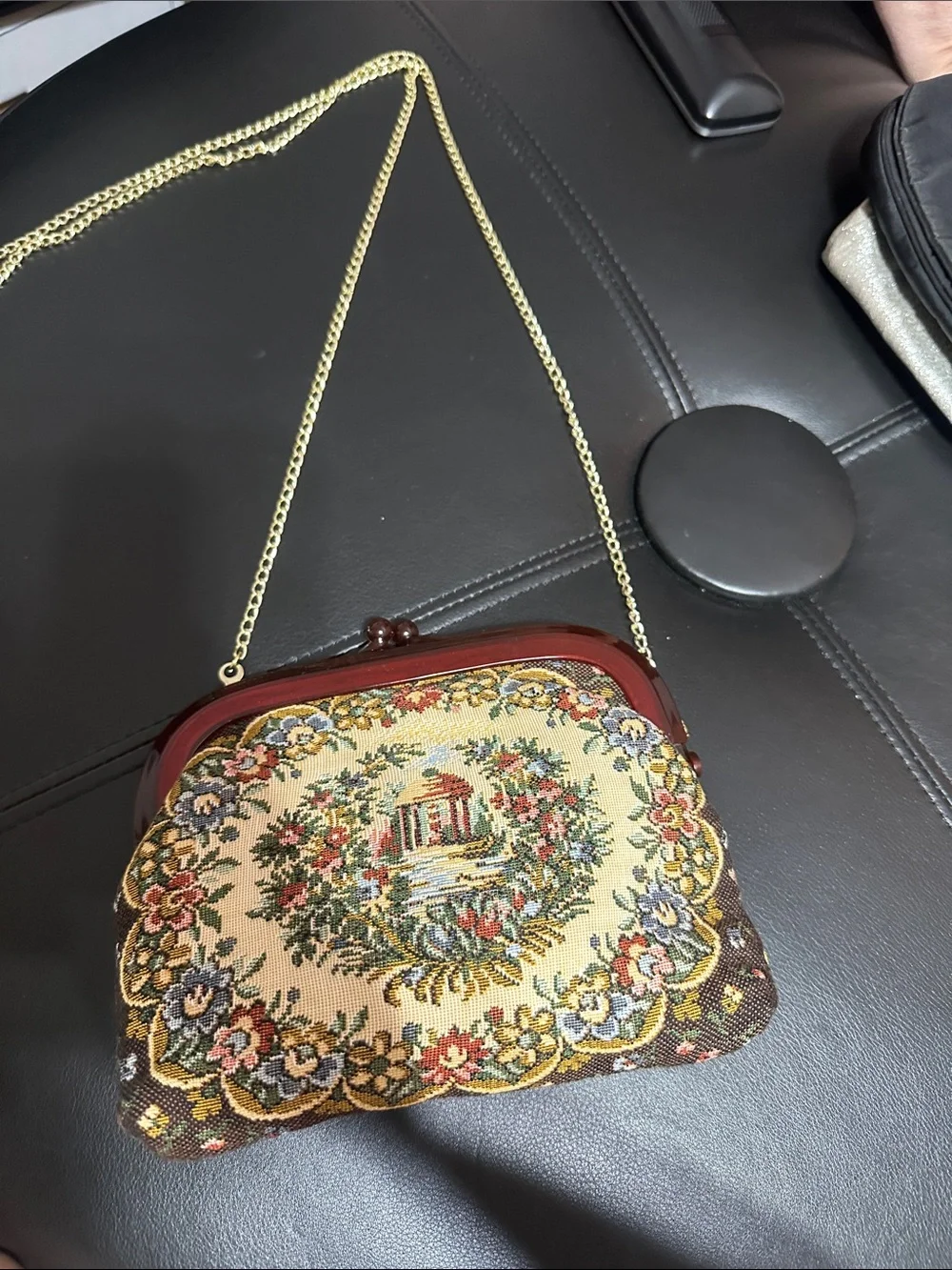 Vintage Tapestry Floral Frame-Top Shoulder Bag in Brown and Cream